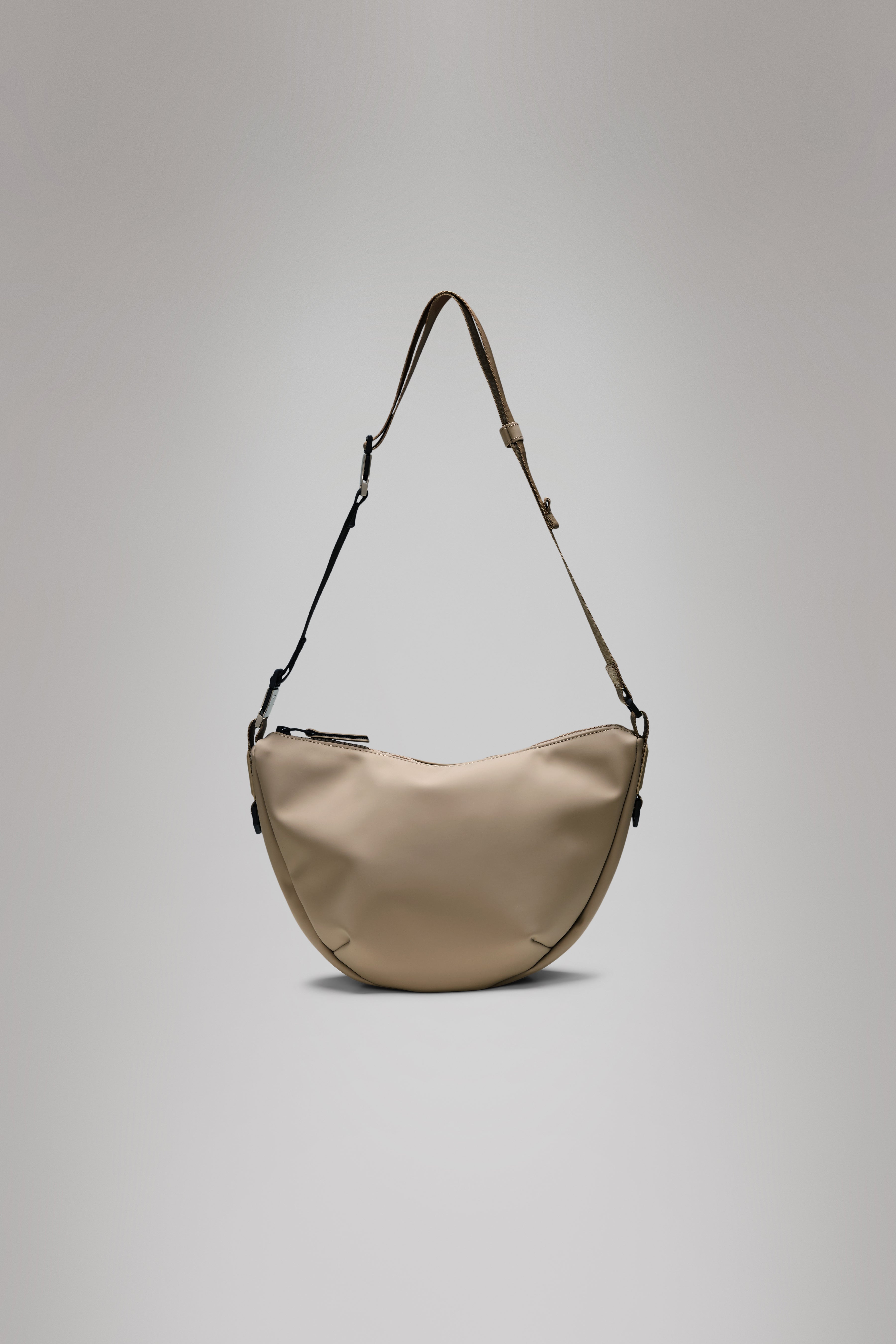 RAINS Valera Shoulder Bag Beige 23L H22 x D10 x W35 cm Crossbody