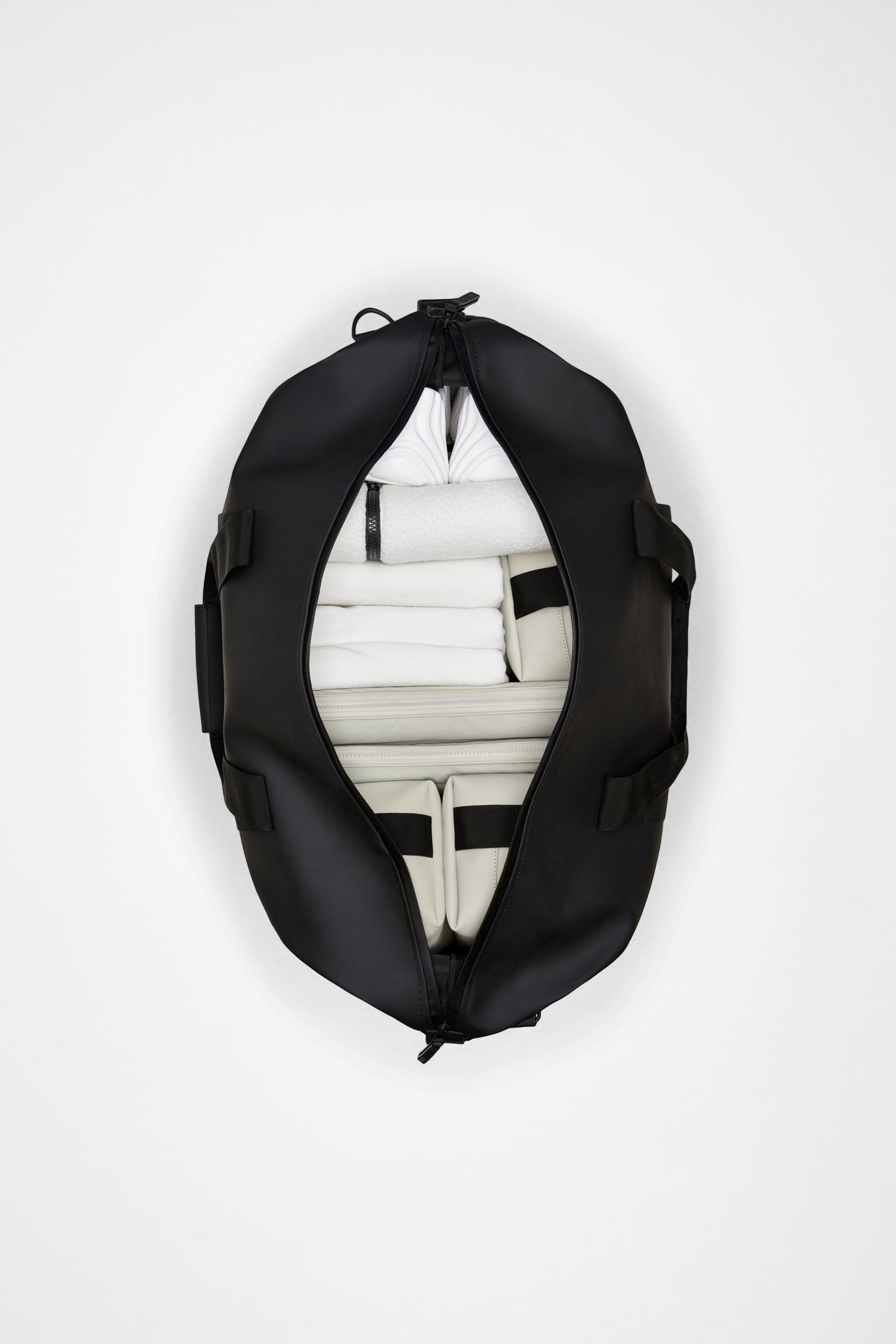 RAINS Hilo Weekend Bag Pool 36L H35 x D26 x W62 cm Weekender