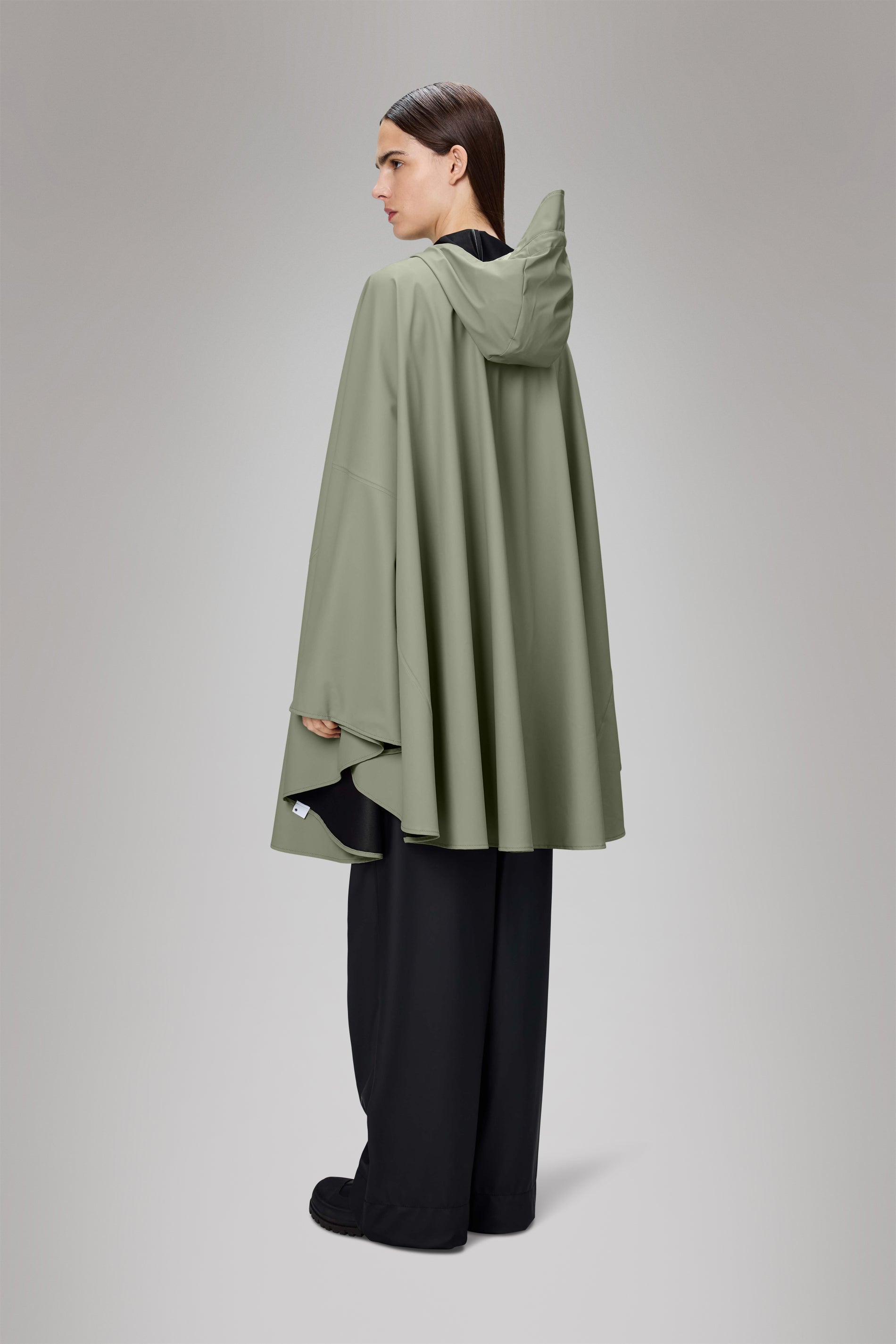 RAINS Cape Drift Cape