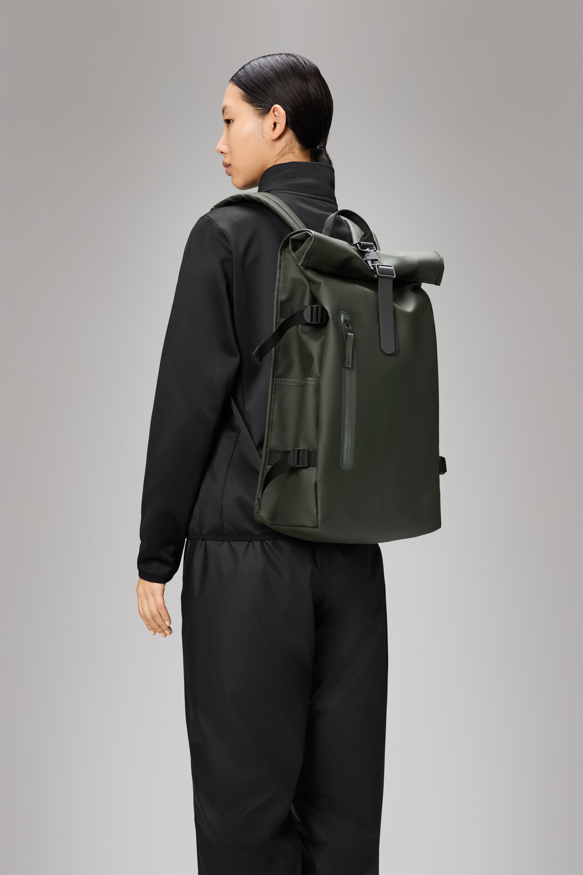 RAINS Rolltop Rucksack Large Green 23L H63 x D14 x W32 cm Backpack