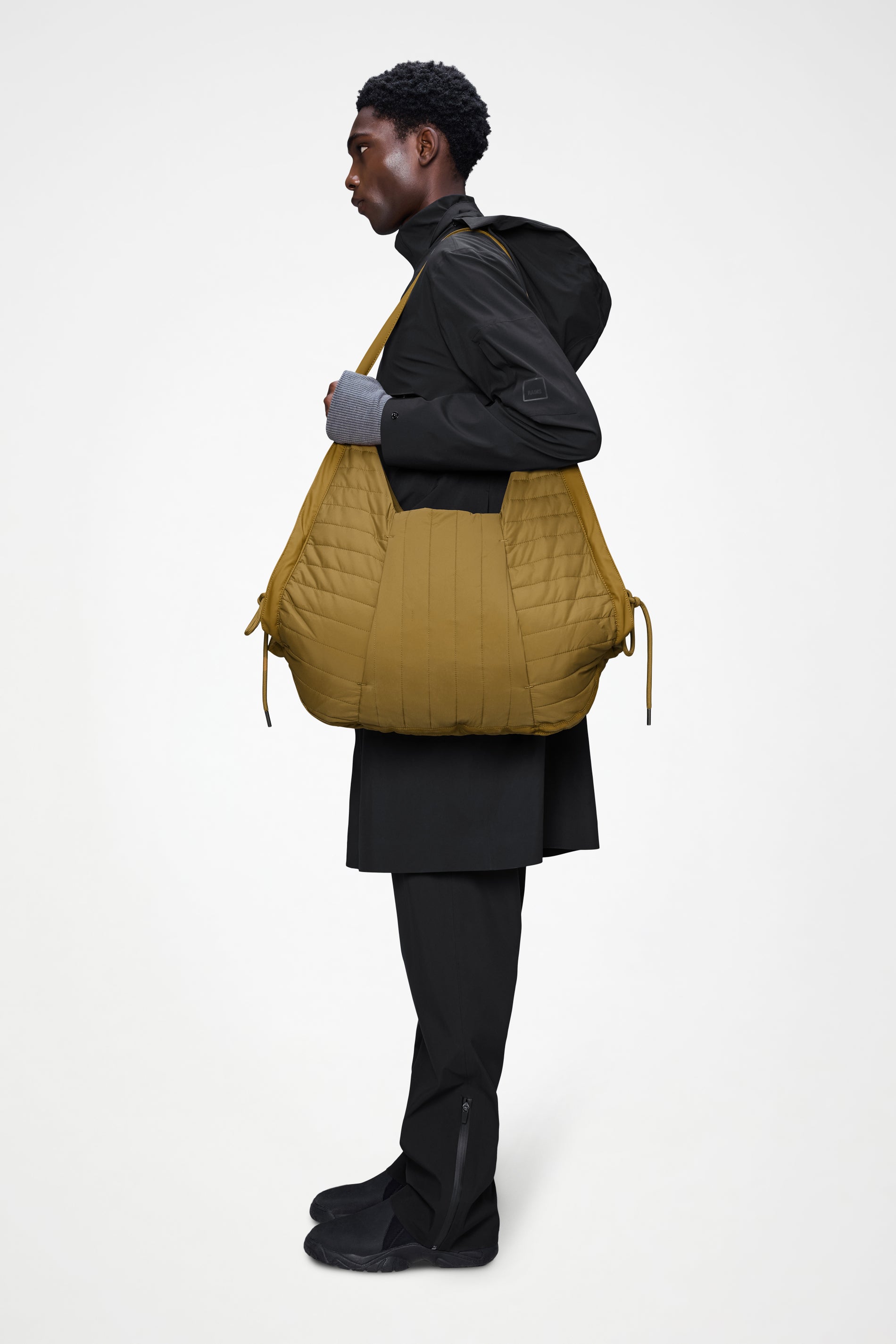 RAINS Koya Vision Bag Dawn 28L H30 x D20 x W56 cm Shoulder Bag