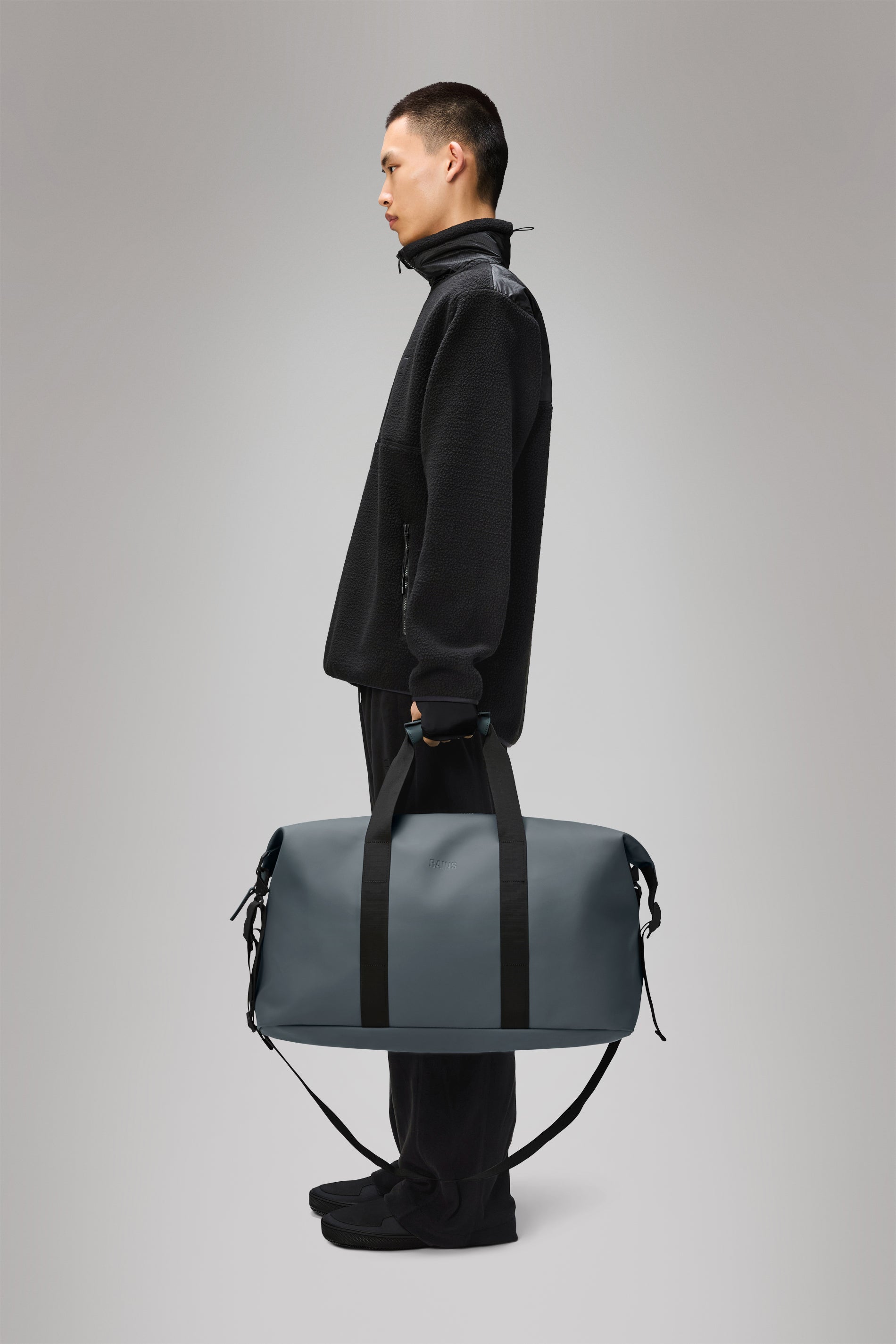 RAINS Hilo Weekend Bag Lagoon 36L H35 x D26 x W62 cm Weekender