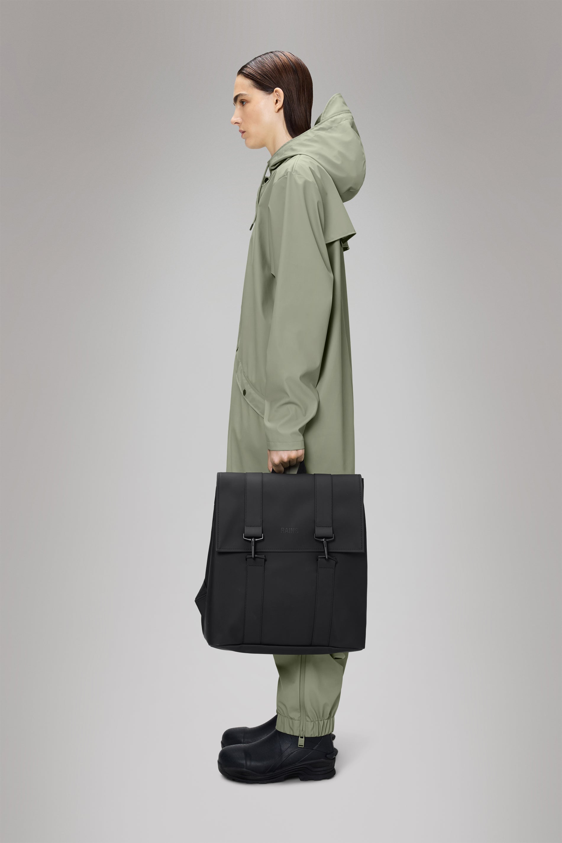 RAINS MSN Bag Black 21L H40 x D14 x W35 cm Backpack