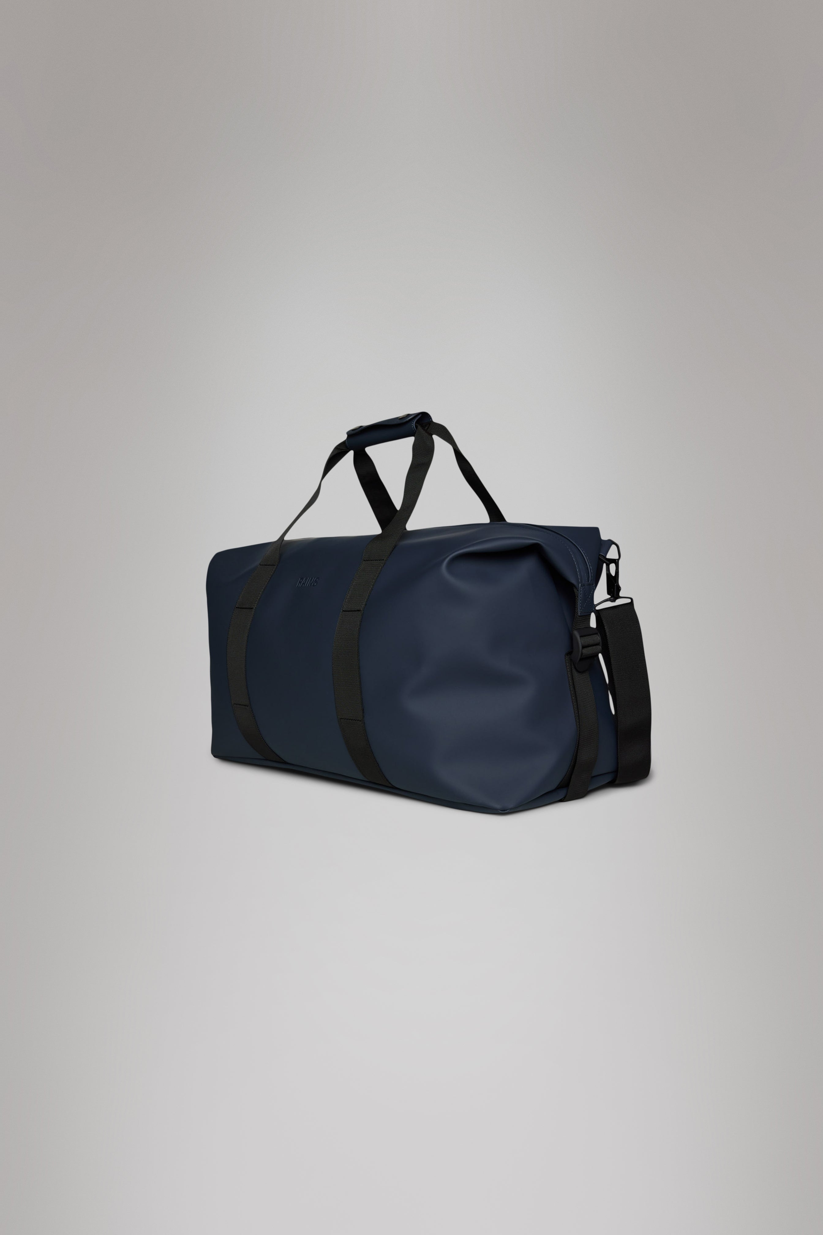 RAINS Hilo Weekend Bag Navy 38L H35 x D26 x W62 cm Weekender