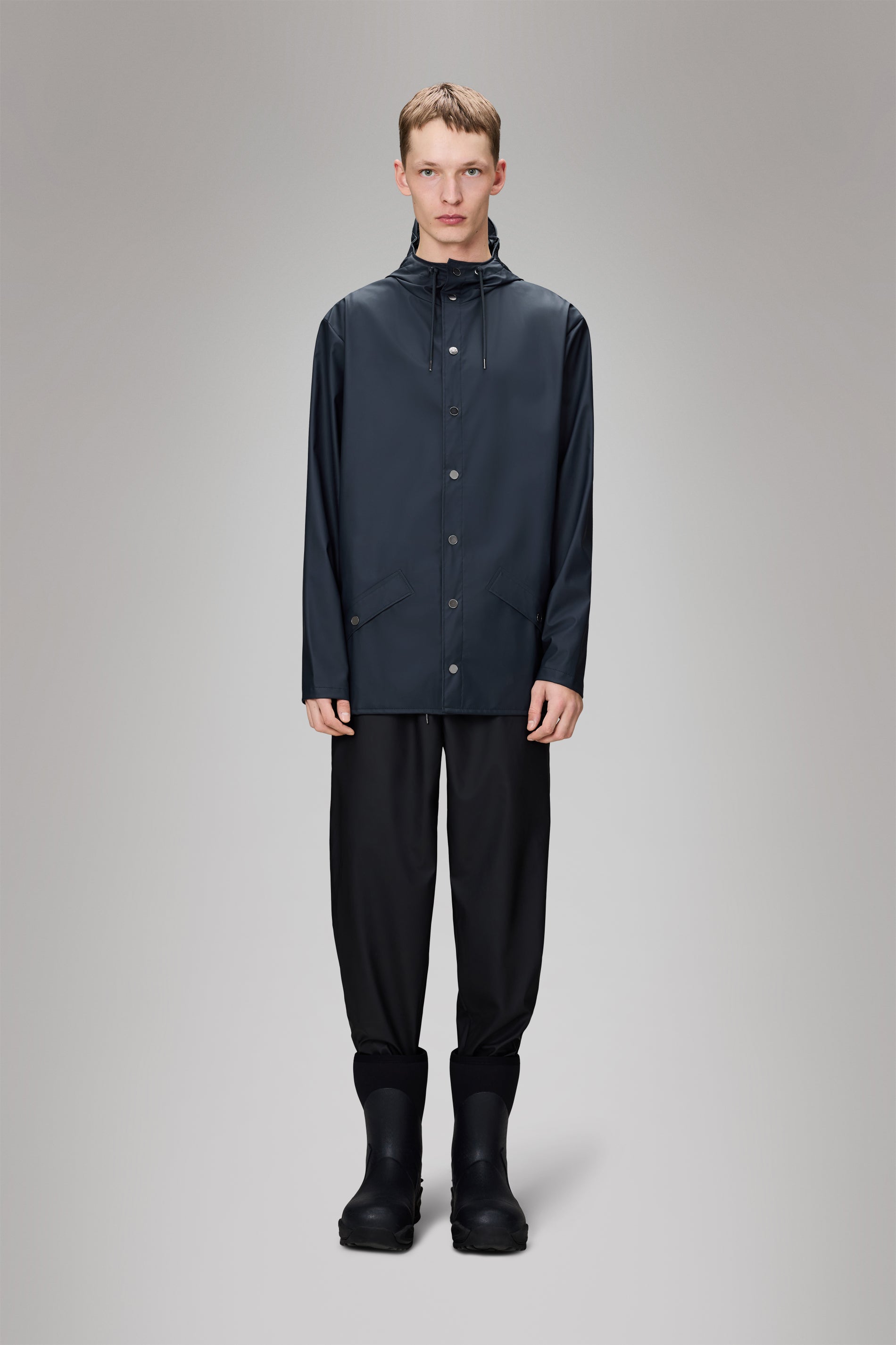 Rains® Jacket en Navy pour 89.90€ | Livraison Gratuite