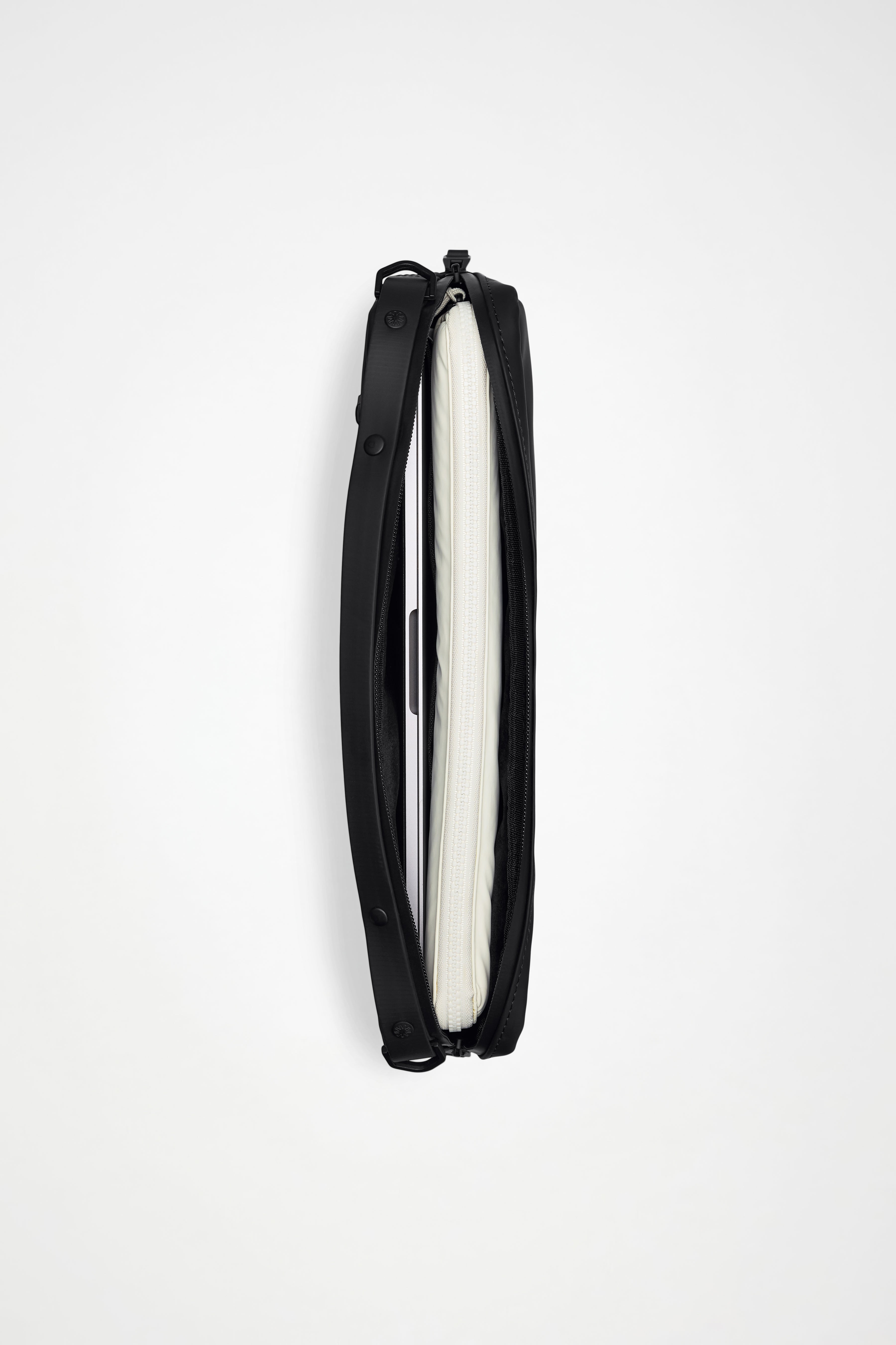 RAINS Laptop Bag 13″/14″ Black 4.80L H25 x D5.50 x W35 cm Laptop bag