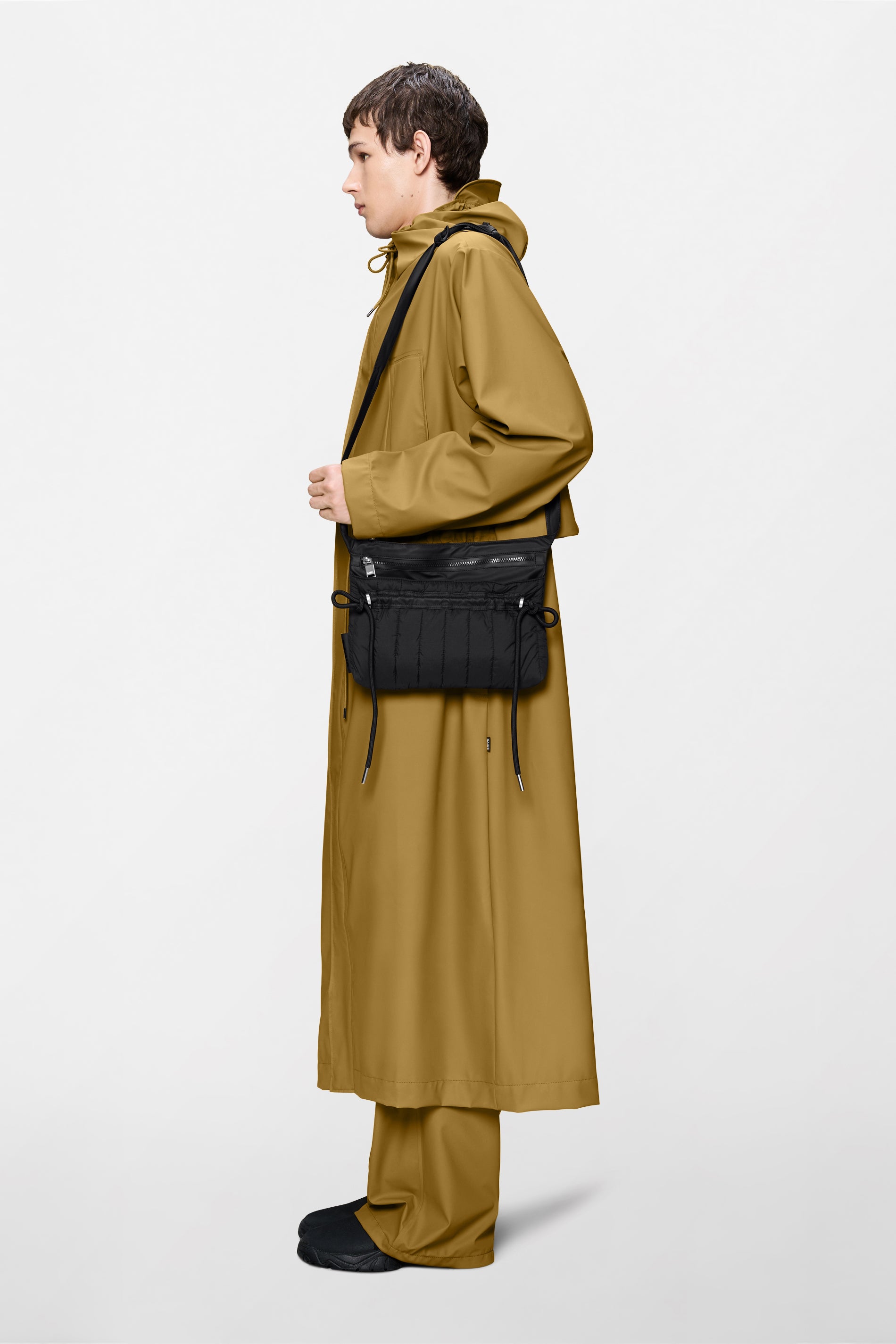 RAINS Koya Vision Crossbody Black 3L H22 x D4 x W29 cm Crossbody
