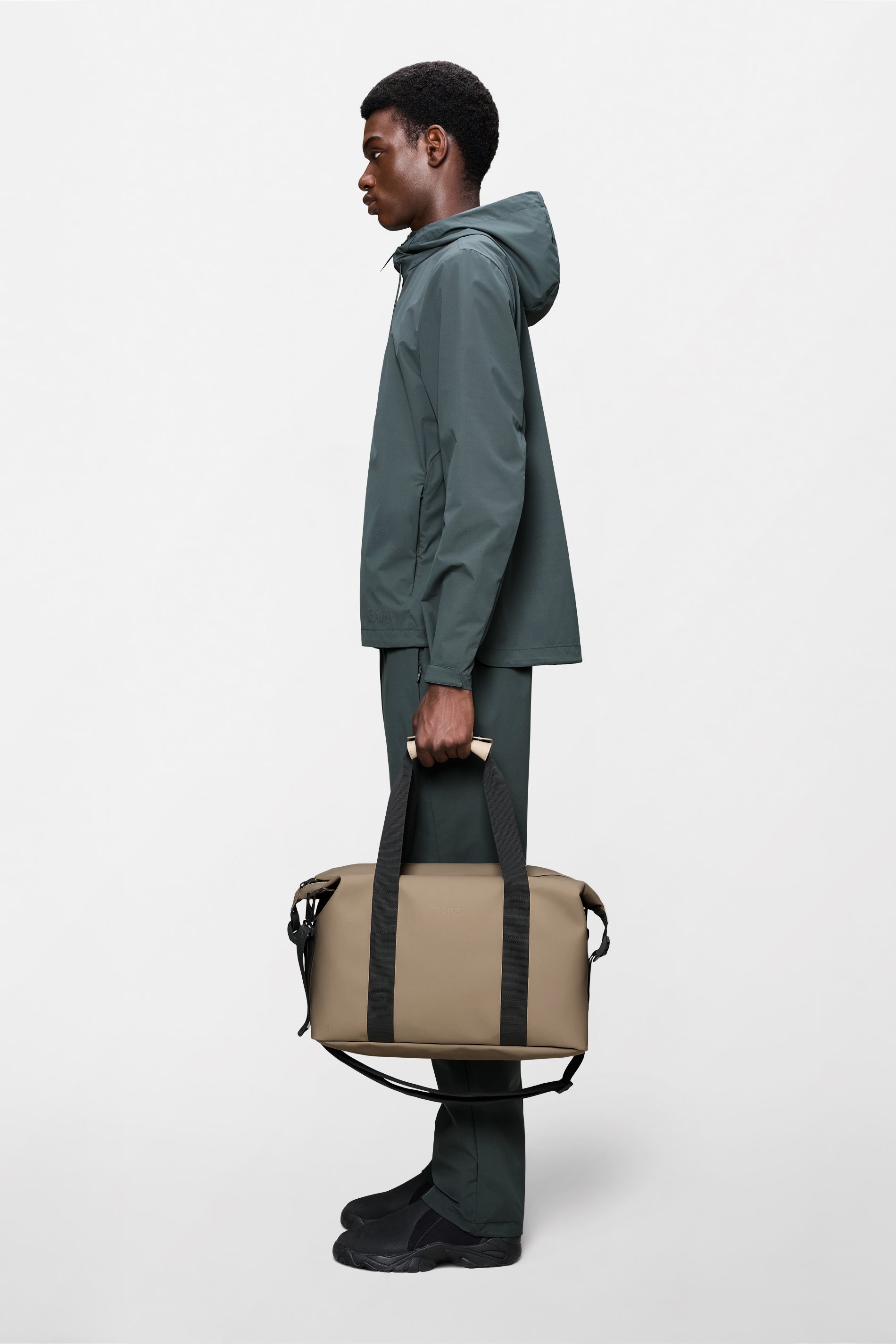 RAINS Hilo Weekend Bag Small Beige 18L H26 x D20 x W40 cm Weekender