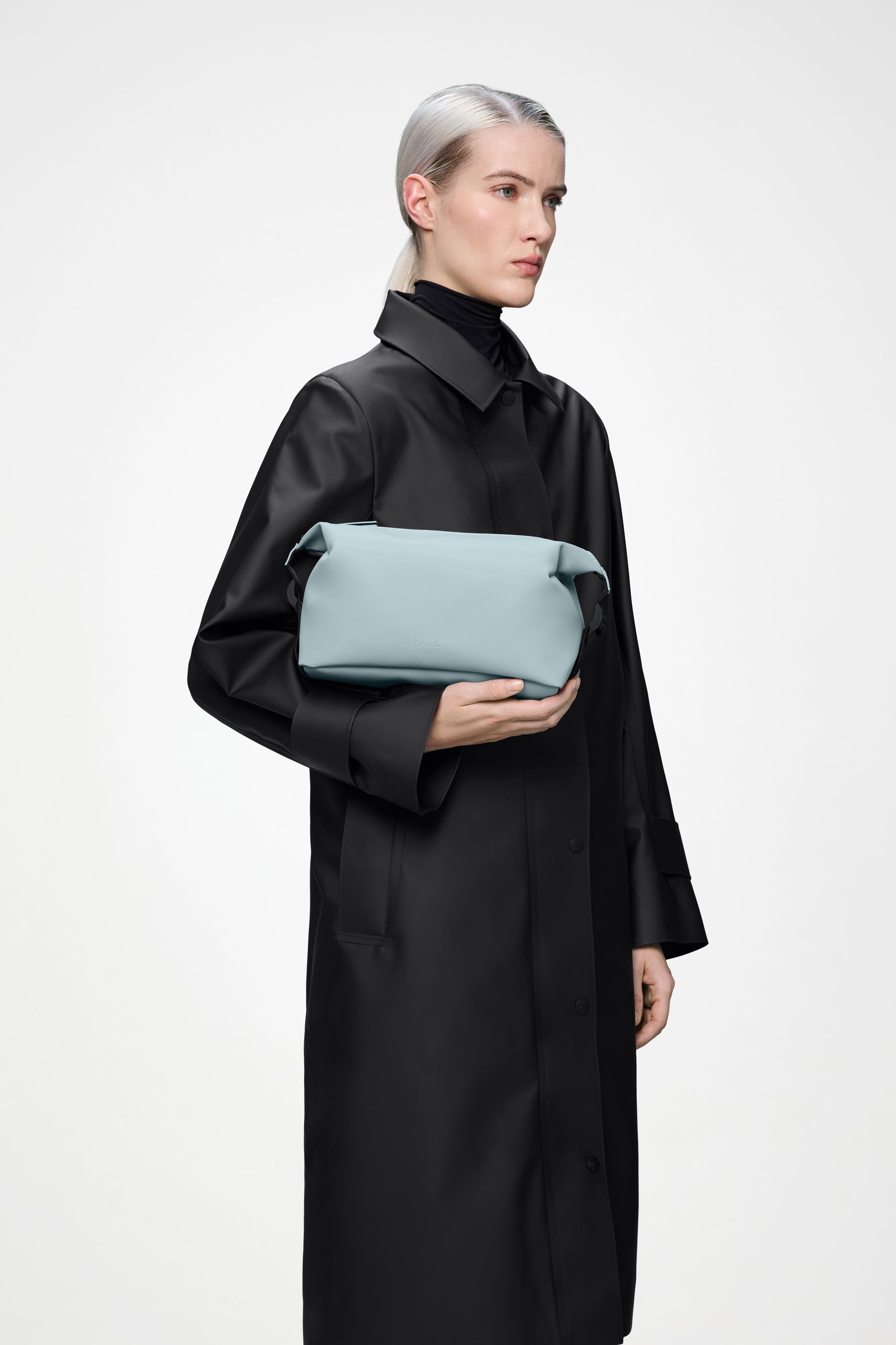 RAINS Hilo Wash Bag Pool 4.40L H18 x D12 x W26 cm Wash Bag