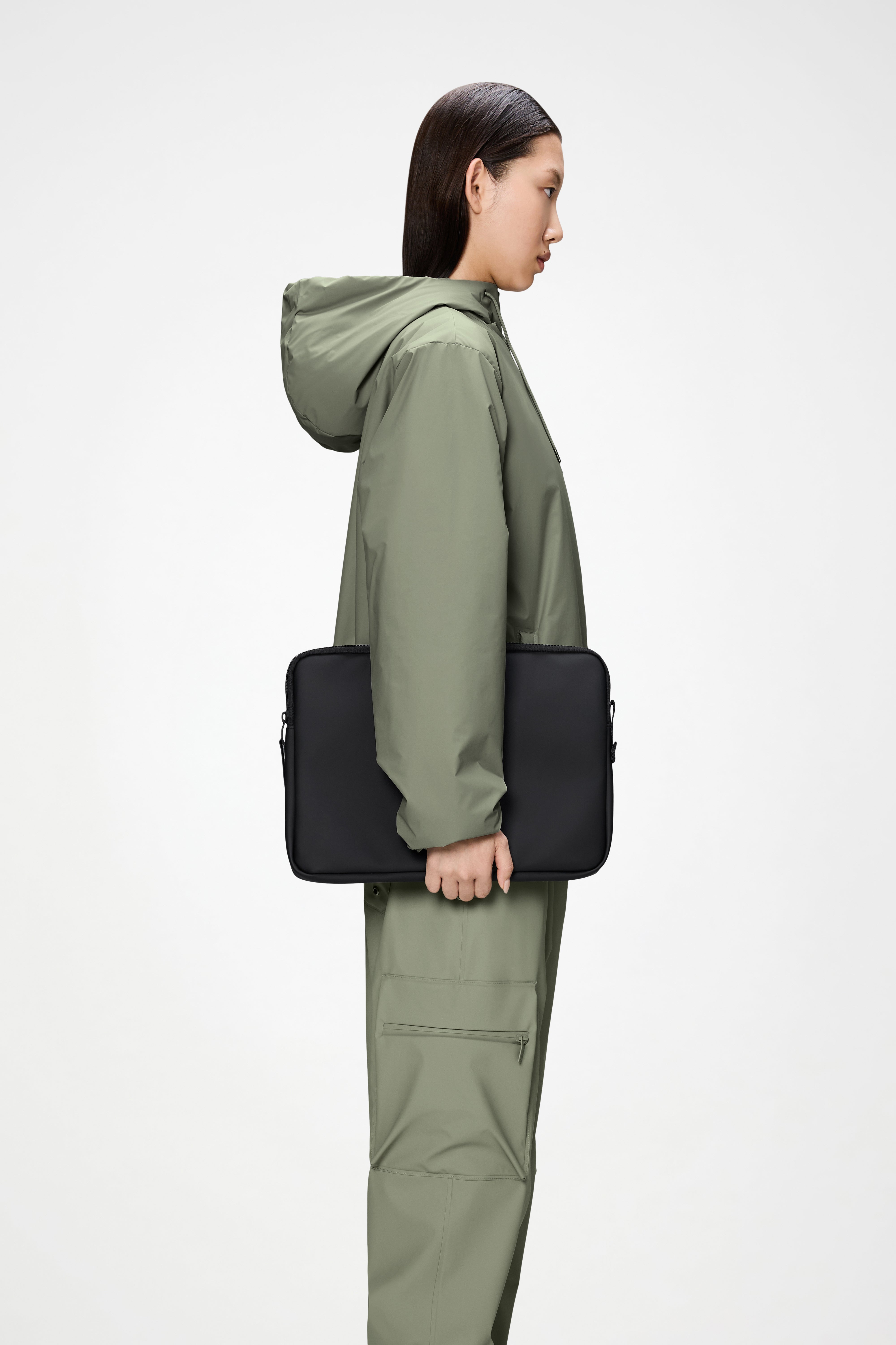 RAINS Trail Laptop Case 15″/16″ Black 2.60L H27 x D2.50 x W38 cm Laptop Case