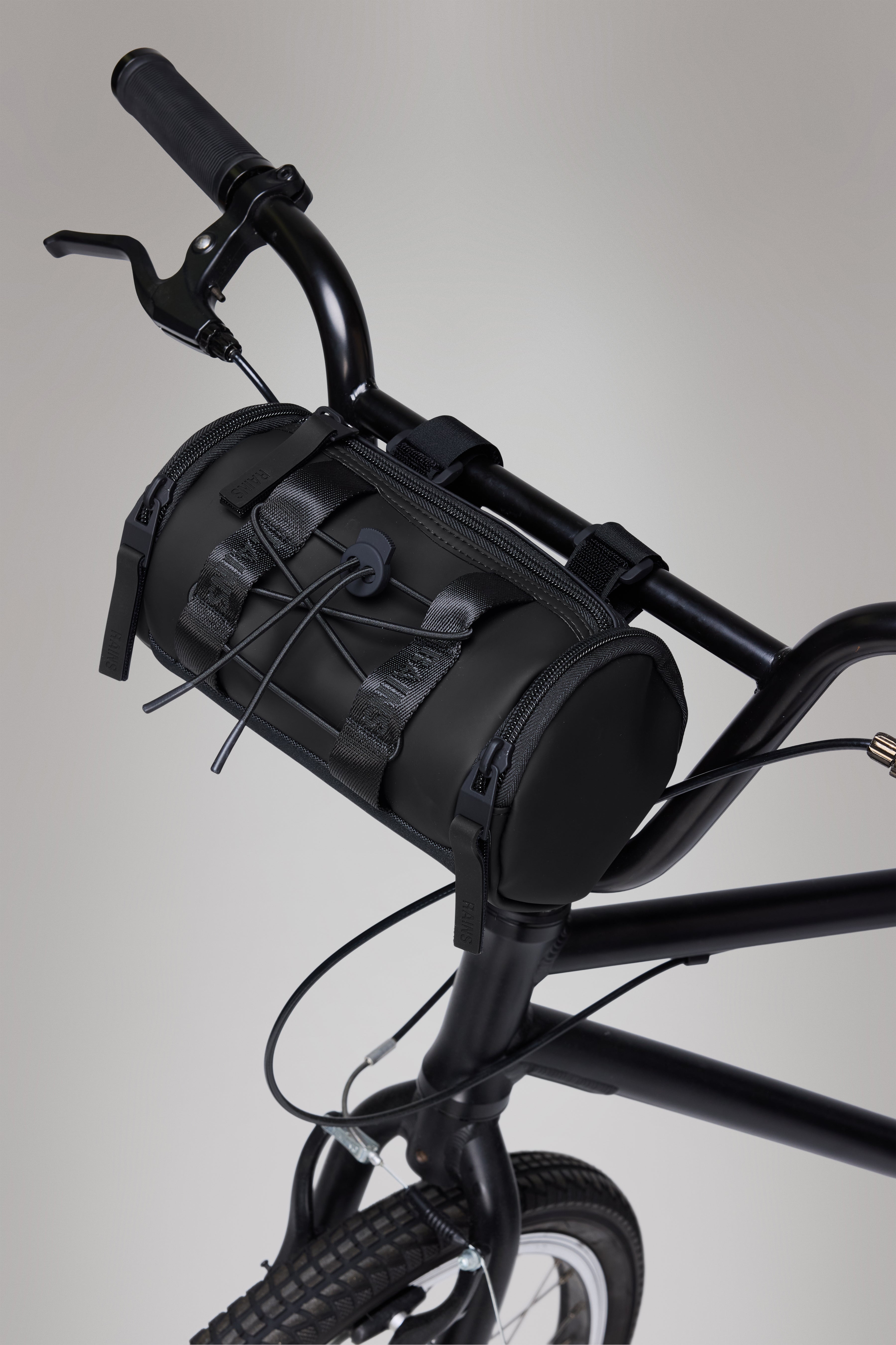 RAINS Trail Mountaineer Bar Bag Black Messenger