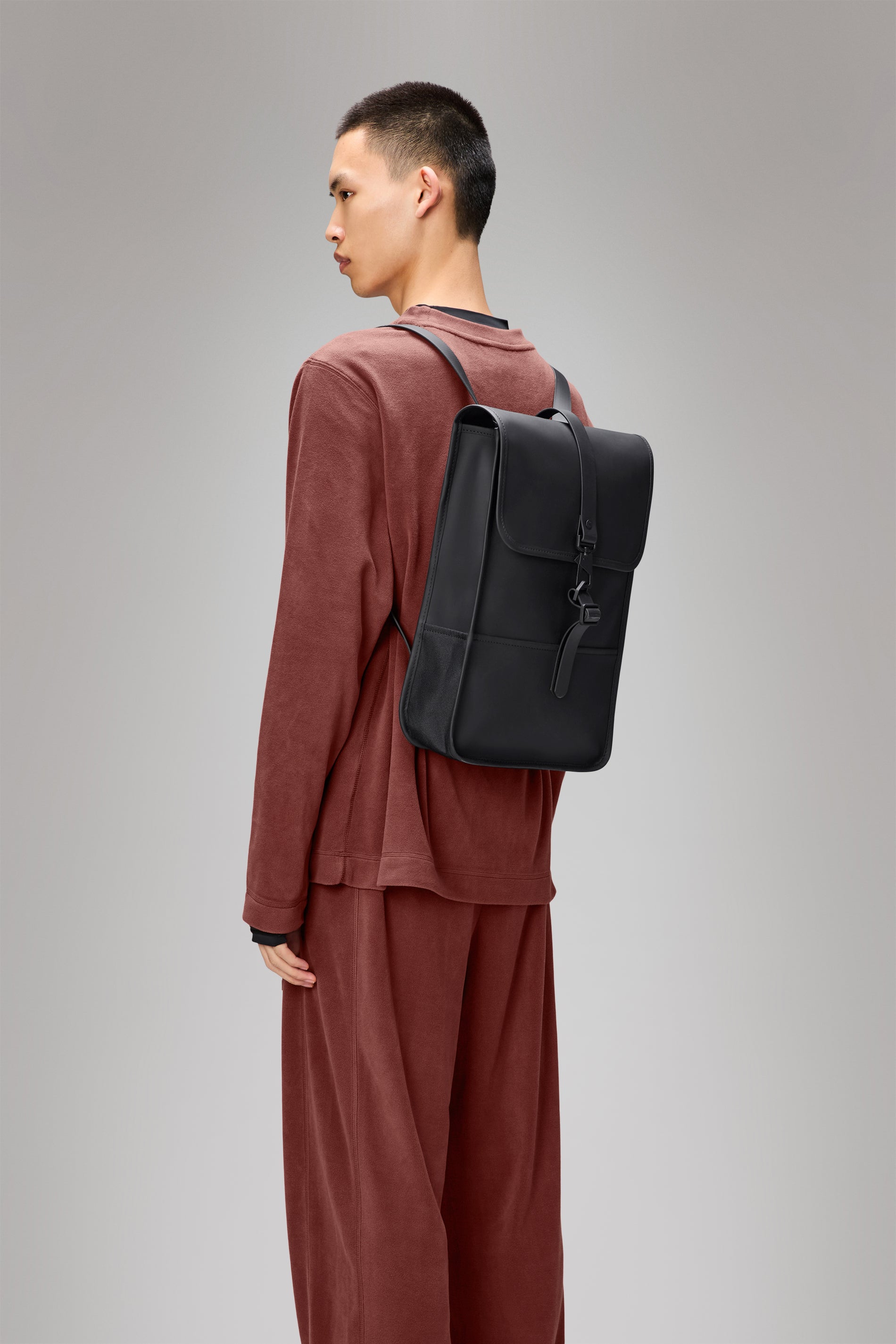 RAINS Backpack Mini Black 11L H44 x D10 x W29 cm Backpack