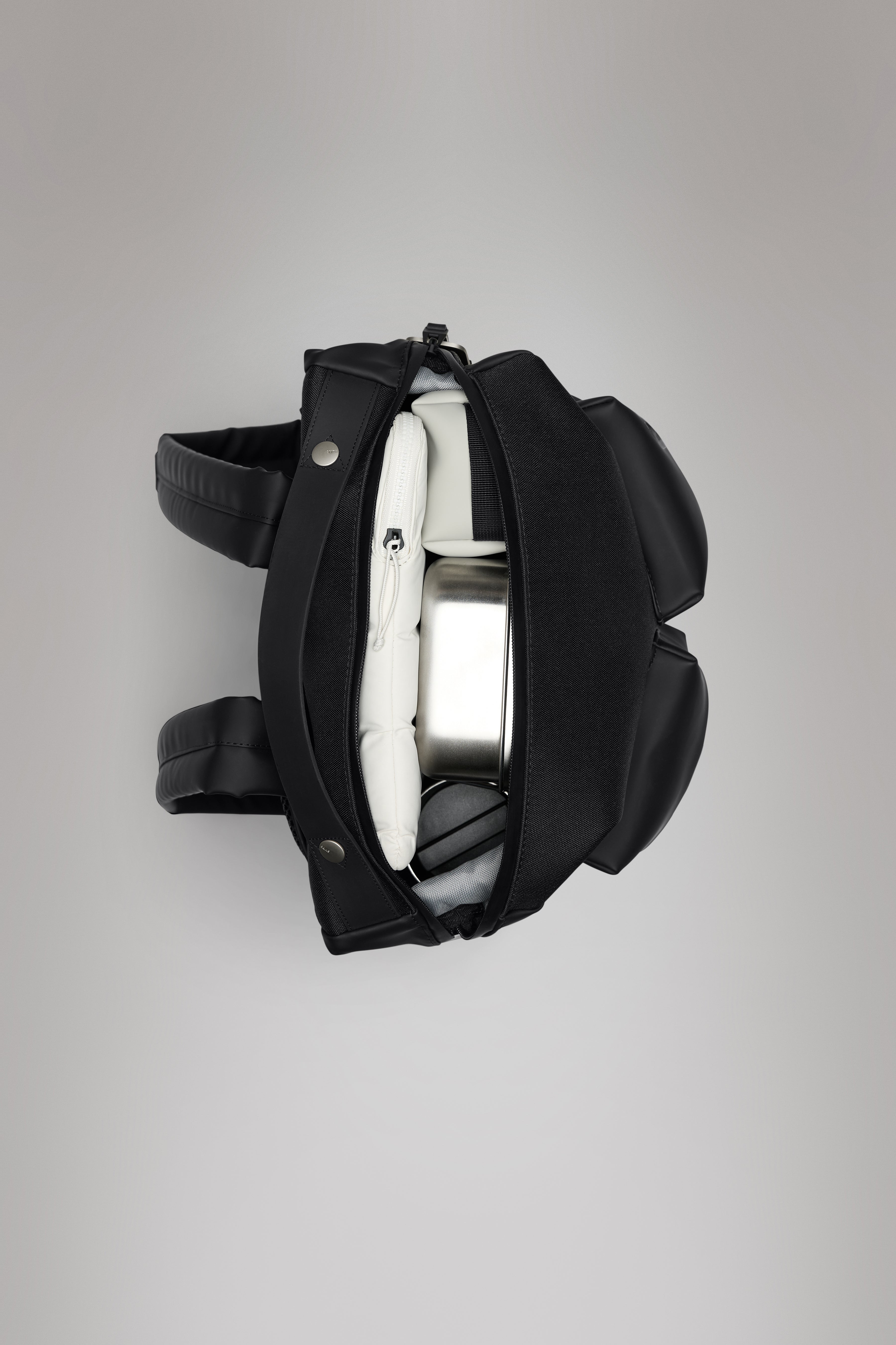 RAINS Otaru Backpack Black 16L H44 x D14 x W30 cm Backpack