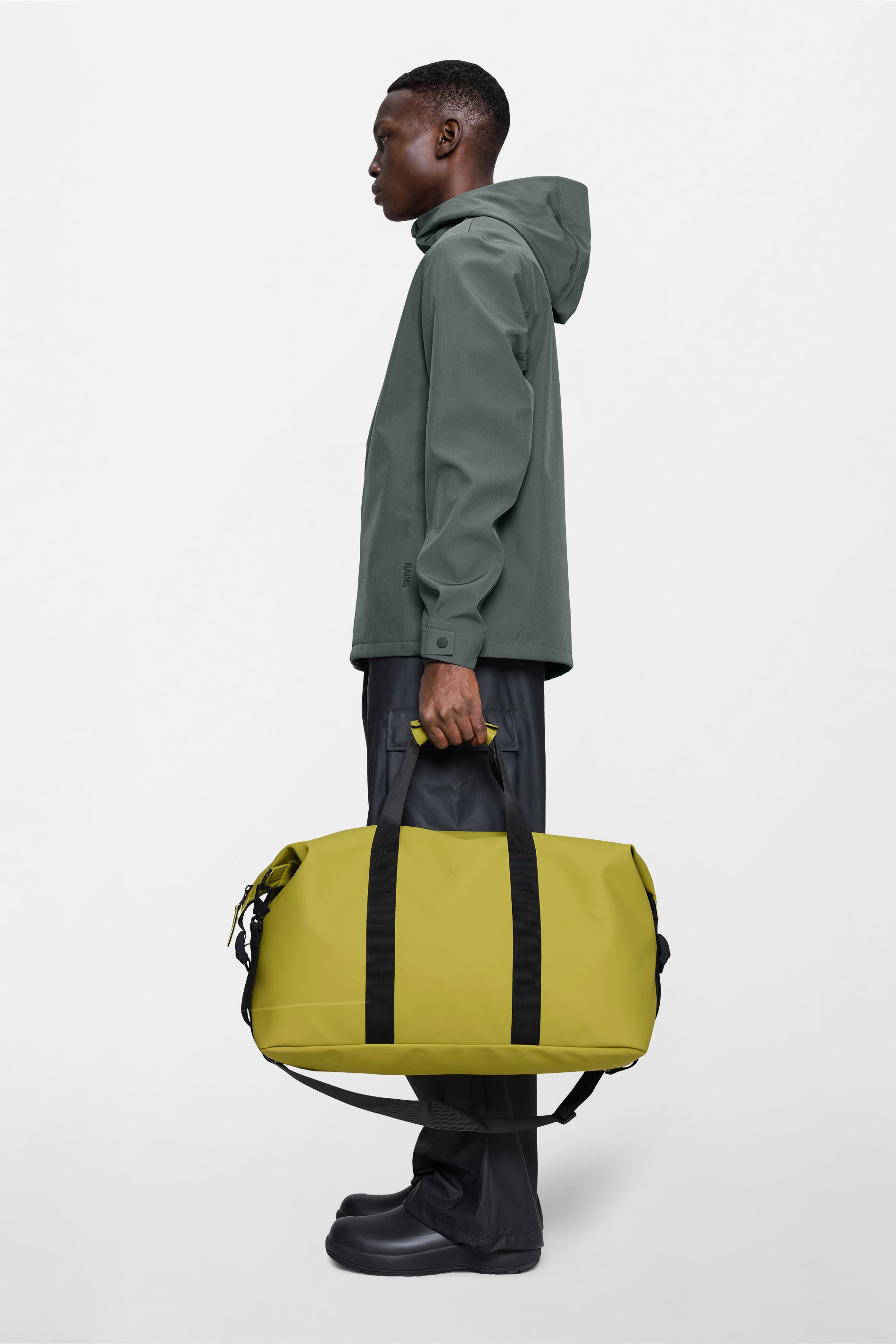 RAINS Hilo Weekend Bag Glow 36L H27 x D26 x W52 cm Weekender